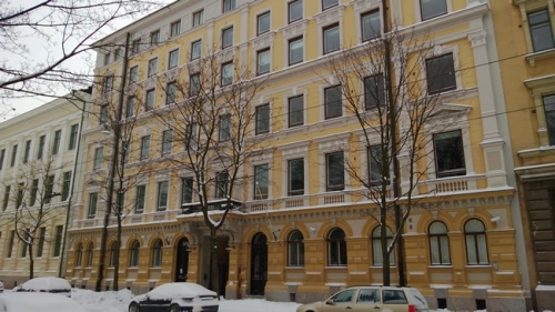Yellow facade is typical on many blocks